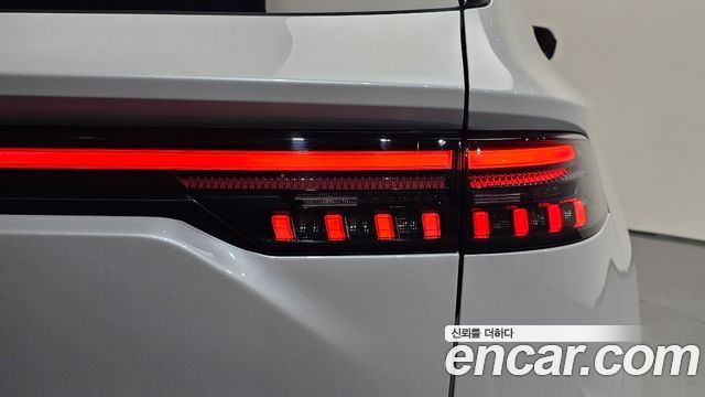 Renault Korea Grand Koleos 2.0 Iconic 2WD 2025 — фото 23
