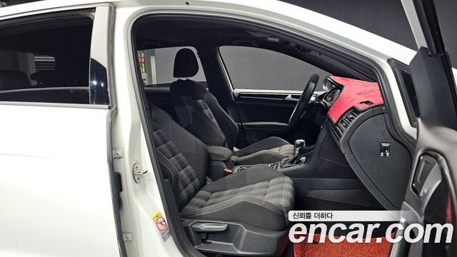 Volkswagen Golf (VII) 2.0 GTD Extreme Edition 2016 — фото 15