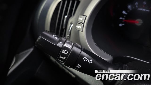 Kia Sportage R Diesel 2WD Trendy 2014 — фото 17