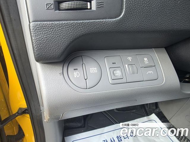Hyundai Grand Starex School Bus 2019 — фото 17