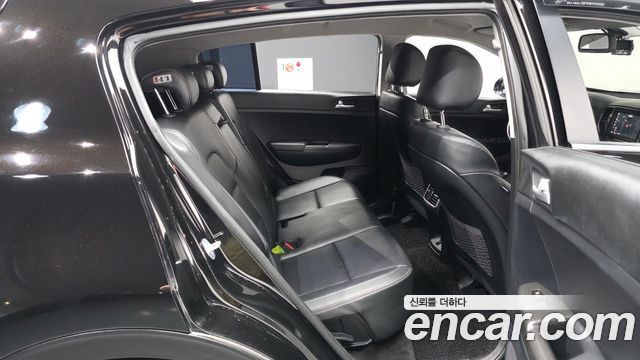 Kia Sportage (IV) Diesel 1.7 2wd Noblesse 2018 — фото 12
