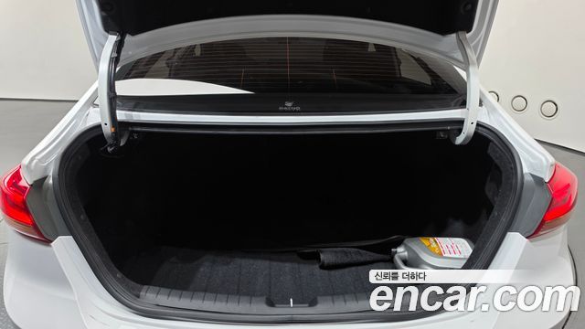 Hyundai Avante (AD) 1.6 Turbo Sport 2018 — фото 20