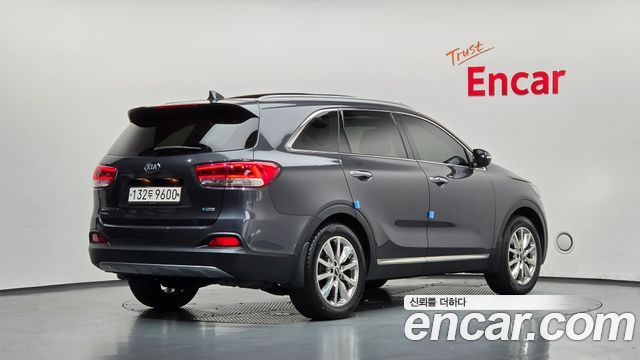 Kia Sorento Diesel 2.0 2WD Noblesse Special 2015 — фото 2