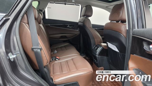Kia Sorento Diesel 2.0 2WD Noblesse Special 2015 — фото 11