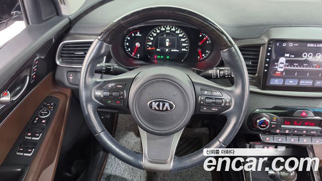 Kia Sorento Diesel 2.0 2WD Noblesse Special 2015 — фото 13