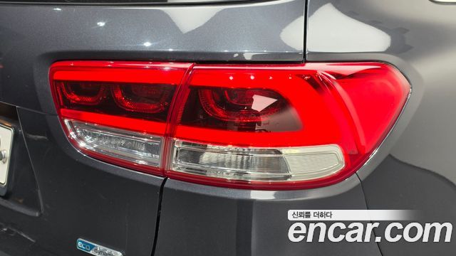Kia Sorento Diesel 2.0 2WD Noblesse Special 2015 — фото 23