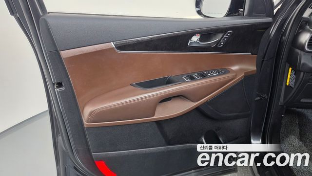 Kia Sorento Diesel 2.0 2WD Noblesse Special 2015 — фото 24