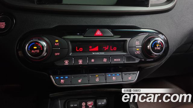 Kia Sorento Diesel 2.0 2WD Noblesse Special 2015 — фото 32