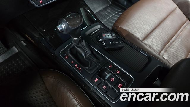 Kia Sorento Diesel 2.0 2WD Noblesse Special 2016 — фото 9