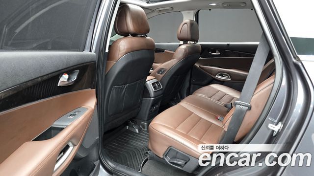 Kia Sorento Diesel 2.0 2WD Noblesse Special 2016 — фото 11