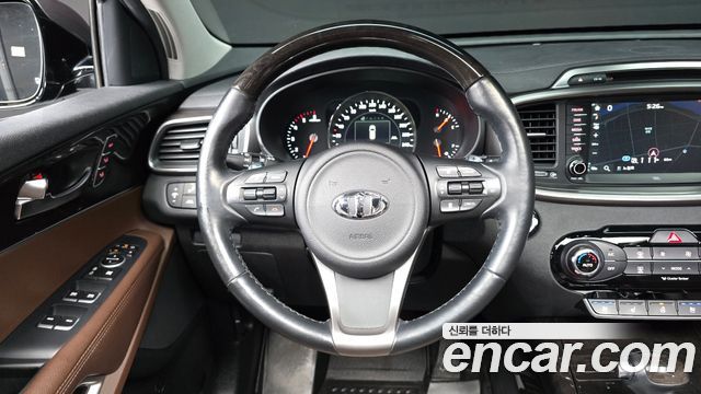 Kia Sorento Diesel 2.0 2WD Noblesse Special 2016 — фото 12