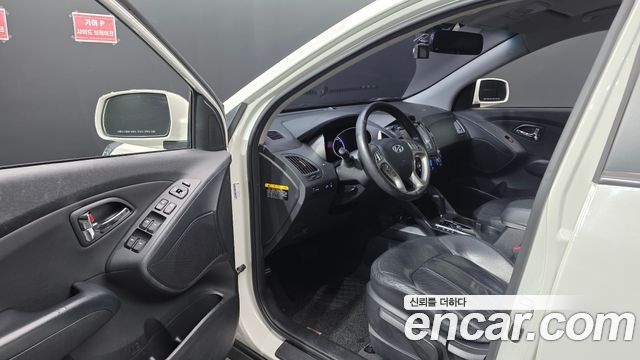 Hyundai Tucson ix Diesel 2WD LX20 Smart-Pack 2013 — фото 10