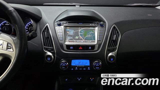 Hyundai Tucson ix Diesel 2WD LX20 Smart-Pack 2013 — фото 14