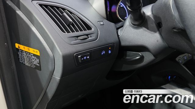 Hyundai Tucson ix Diesel 2WD LX20 Smart-Pack 2013 — фото 17