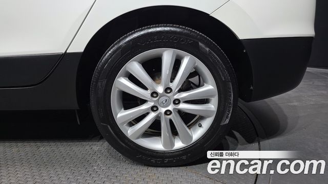 Hyundai Tucson ix Diesel 2WD LX20 Smart-Pack 2013 — фото 21