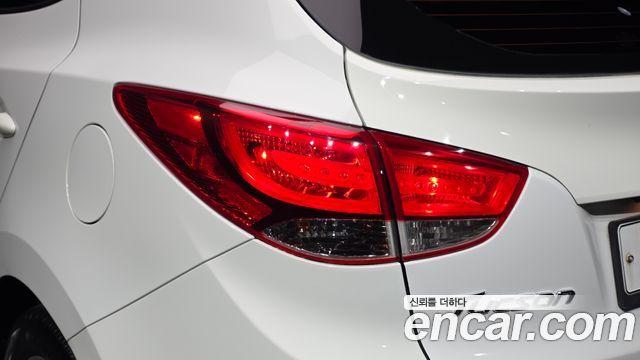 Hyundai Tucson ix Diesel 2WD LX20 Smart-Pack 2013 — фото 23