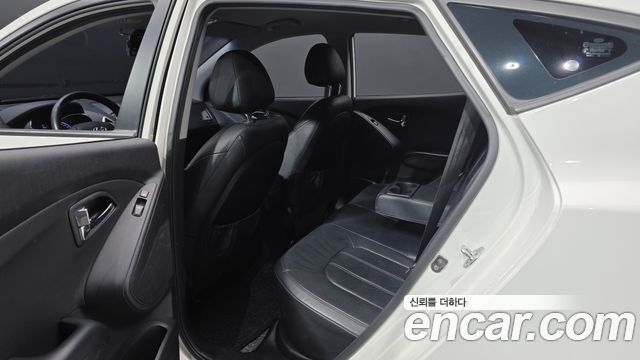 Hyundai Tucson ix Diesel 2WD LX20 Smart-Pack 2013 — фото 26