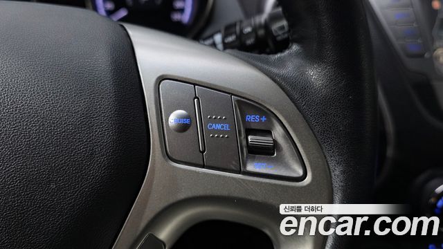 Hyundai Tucson ix Diesel 2WD LX20 Smart-Pack 2013 — фото 29