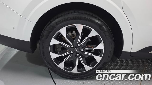 Kia Carnival (IV) Gasoline 7-Seater Signature 2023 — фото 5