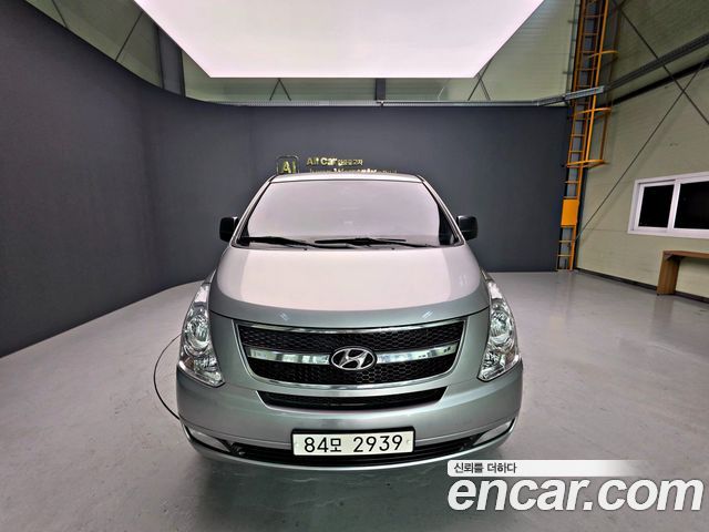 Hyundai Grand Starex 5-Seater VAN CVX Luxury 2015 — фото 2