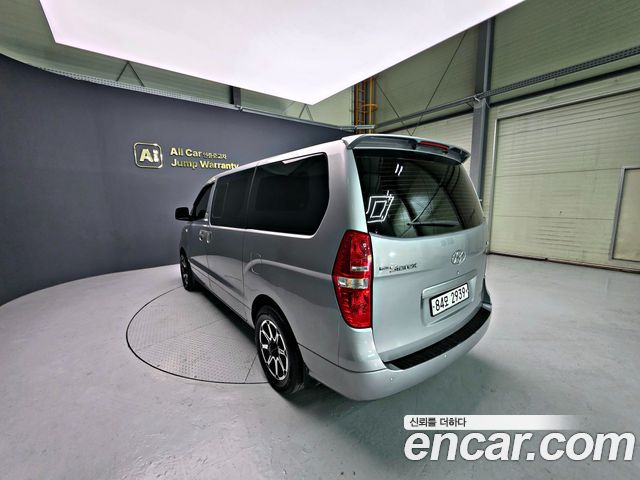 Hyundai Grand Starex 5-Seater VAN CVX Luxury 2015 — фото 4