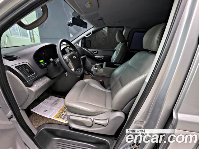 Hyundai Grand Starex 5-Seater VAN CVX Luxury 2015 — фото 10