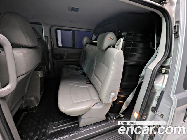 Hyundai Grand Starex 5-Seater VAN CVX Luxury 2015 — фото 15