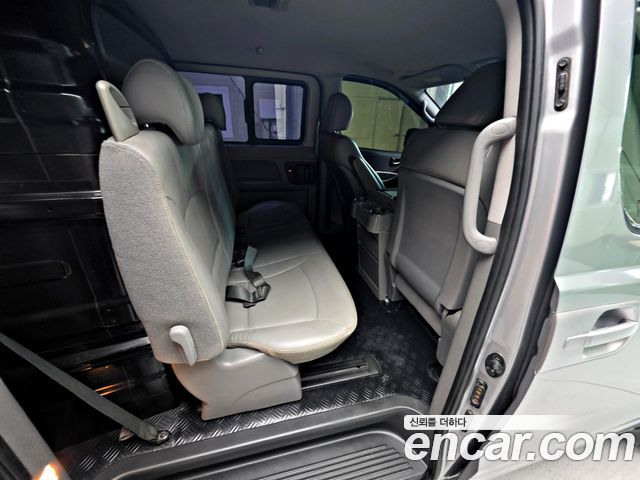 Hyundai Grand Starex 5-Seater VAN CVX Luxury 2015 — фото 16
