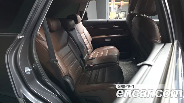 Kia Sorento Diesel 2.0 2WD Noblesse Special 2016 — фото 12