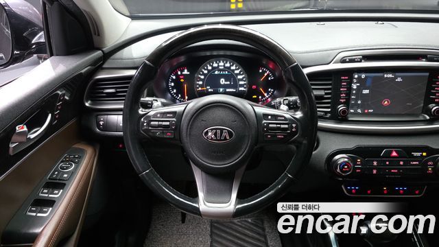 Kia Sorento Diesel 2.0 2WD Noblesse Special 2016 — фото 13