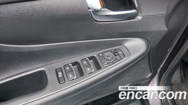 Hyundai Santa Fe HEV 1.6 2WD Exclusive 2022 — фото 20