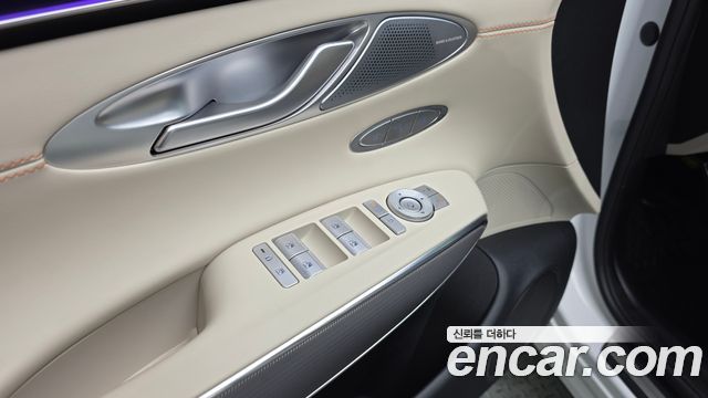 Genesis GV70 3.5T Gasoline AWD 2025 — фото 20