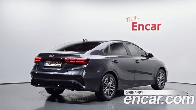 Kia K3 (II) 1.6 Prestige 2022 — фото 2