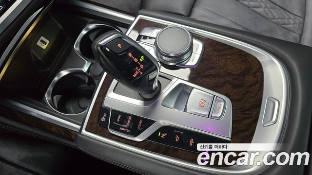 BMW 7 Series (G11) 750Li xDrive 2016 — фото 9