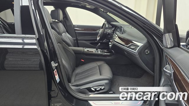 BMW 7 Series (G11) 750Li xDrive 2016 — фото 26