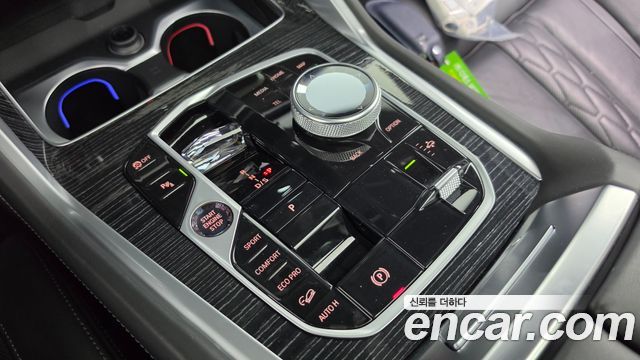 BMW X6 (G06) xDrive40i M Sport 2024 — фото 9