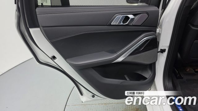 BMW X6 (G06) xDrive40i M Sport 2024 — фото 25