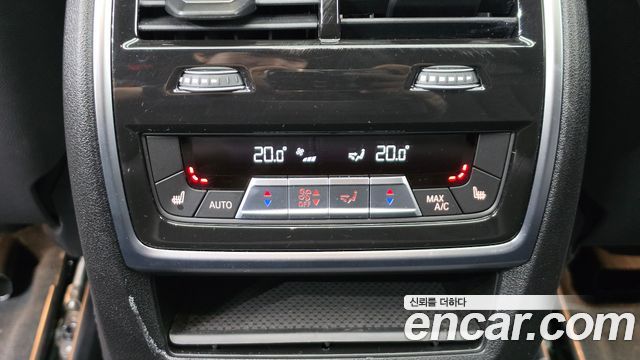 BMW X6 (G06) xDrive40i M Sport 2024 — фото 30