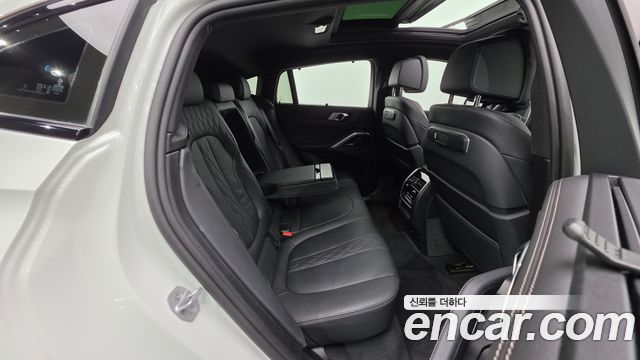 BMW X6 (G06) xDrive40i M Sport 2024 — фото 31