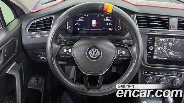 Volkswagen Tiguan Allspace 2.0 TDI Prestige 2020 — фото 13