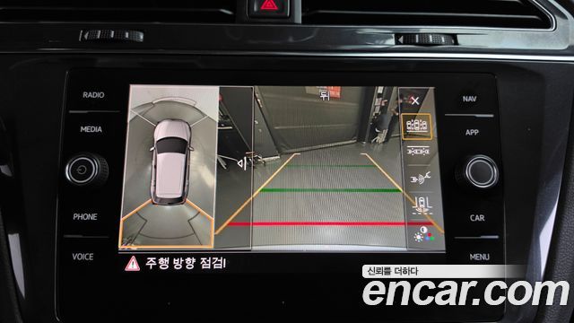 Volkswagen Tiguan Allspace 2.0 TDI Prestige 2020 — фото 15