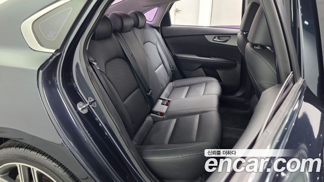 Kia K3 Luxury 2019 — фото 11