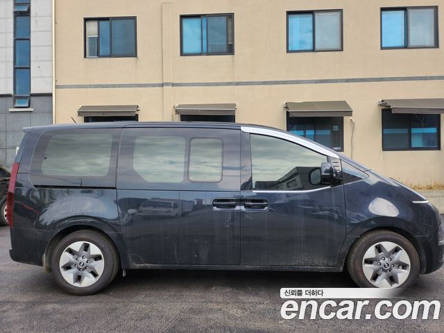 Hyundai Staria 4WD Tourer 9-Seater Modern 2022 — фото 3