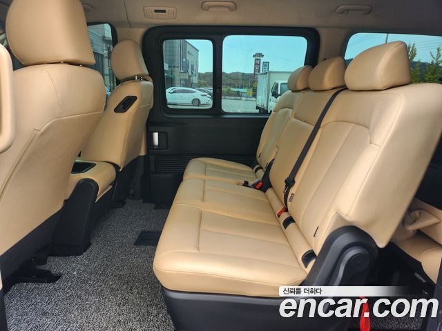 Hyundai Staria 4WD Tourer 9-Seater Modern 2022 — фото 10