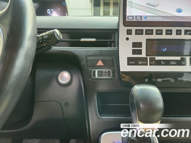 Hyundai Staria 4WD Tourer 9-Seater Modern 2022 — фото 18