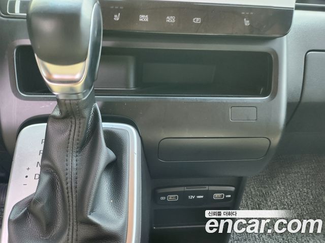 Hyundai Staria 4WD Tourer 9-Seater Modern 2022 — фото 19