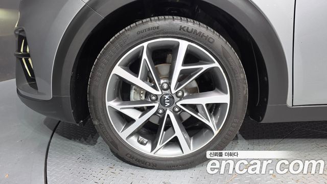 Kia Niro 1.6 HEV Noblesse Special 2020 — фото 5