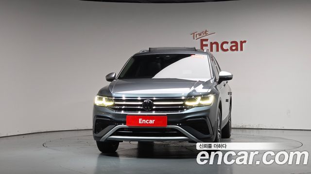 Volkswagen Tiguan Allspace 2.0 TSI Prestige 2023 — фото 3