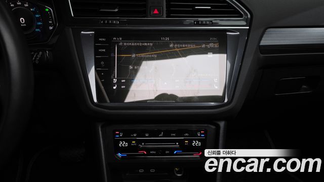 Volkswagen Tiguan Allspace 2.0 TSI Prestige 2023 — фото 14