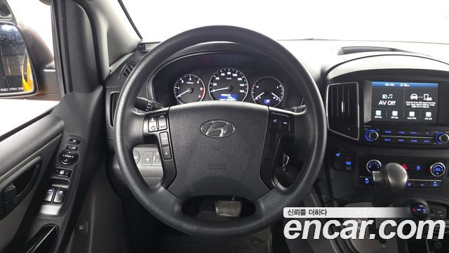 Hyundai Grand Starex 4WD School Bus 2020 — фото 14